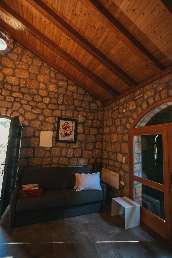 River Huts Zrmanja โอเบรอควาซ ภายนอก รูปภาพ