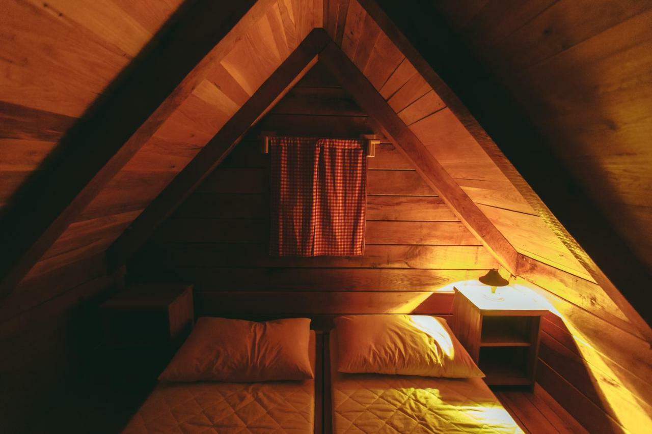 River Huts Zrmanja โอเบรอควาซ ภายนอก รูปภาพ